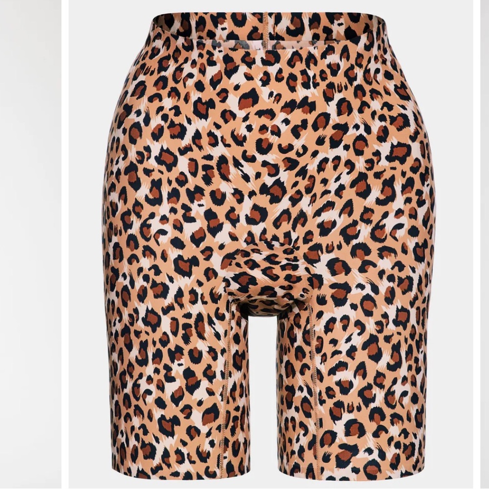 Spanx Shaper Shorts, Thigh Savers leopard print, XXL mid_thigh